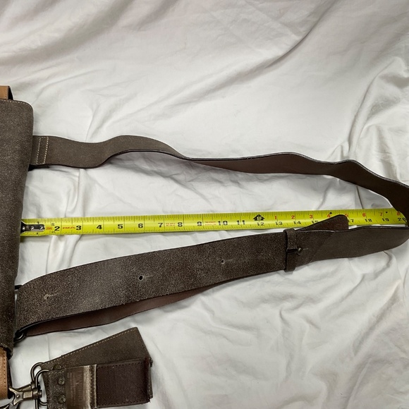 Scout by PPB Leather Convertible Crossbody Messenger and Diaper Bag - Picture 15 of 15